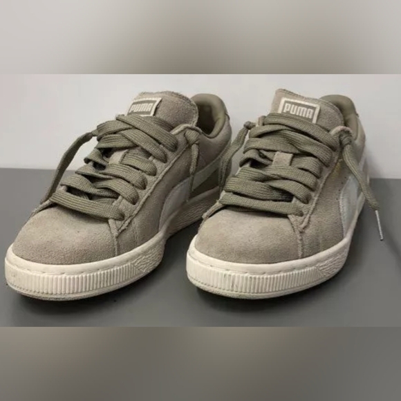 Puma Suede Classic XXI Women's Sneakers Size 5 New MSRP $89.95 - Picture 2 of 6